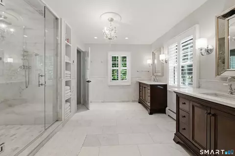 Bath - 4 Maplecrest Dr # A, Danbury, CT 06811 photo 3 of 6