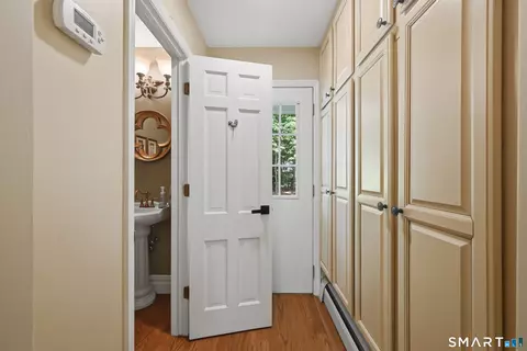 Entry Way - 4 Maplecrest Dr # A, Danbury, CT 06811 photo 3 of 5