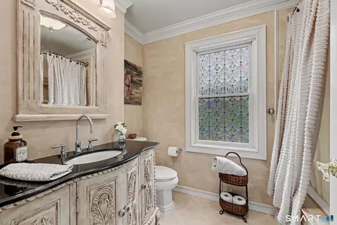 Bath - 82 Ramapoo Rd, Ridgefield, CT 06877 photo 3 of 4