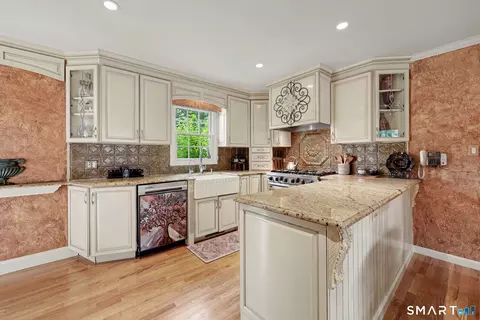 Kitchen - 82 Ramapoo Rd, Ridgefield, CT 06877 photo 4 of 6