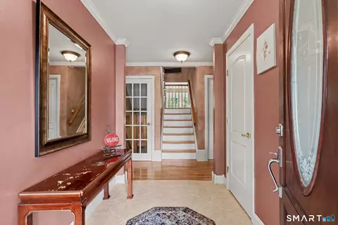 Entry Way - 82 Ramapoo Rd, Ridgefield, CT 06877 photo 2 of 5