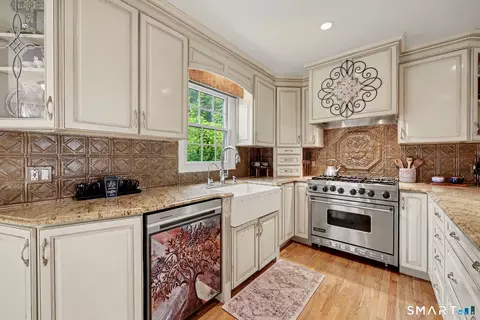 Kitchen - 82 Ramapoo Rd, Ridgefield, CT 06877 photo 3 of 6