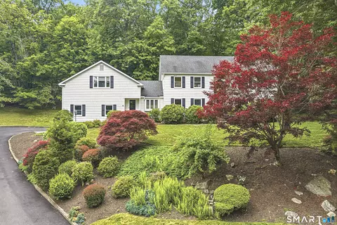 11 Hunt Ln, Weston, CT 06883