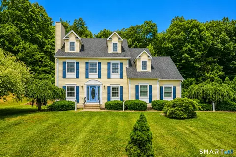9 Candlewood Ln, Granby, CT 06035