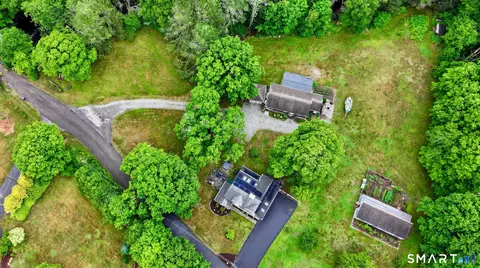 7 Silver Falls Rd, East Lyme, CT 06333