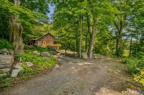 13 Mill Rd, Essex, CT 06426