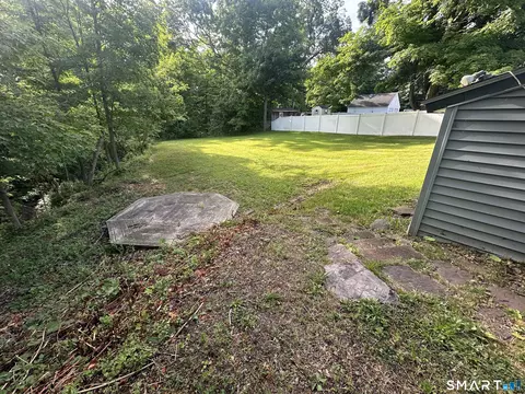 Exterior - 634 E Street St N, Suffield, CT 06078 photo 6 of 6