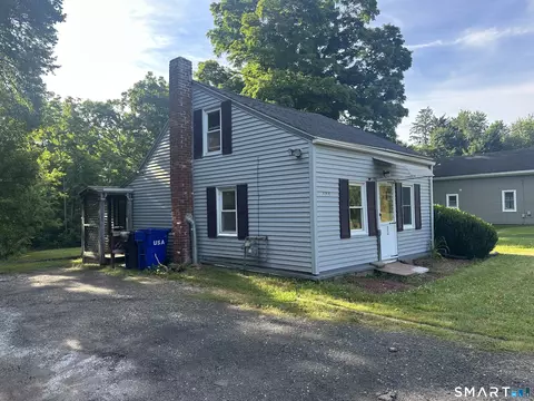 Exterior - 634 E Street St N, Suffield, CT 06078 photo 2 of 6