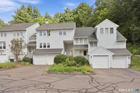 25 Camille Ln #25, Canton, CT 06019