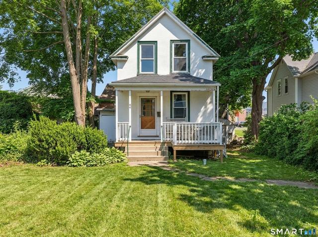 44 Rogers St, New London, CT 06320