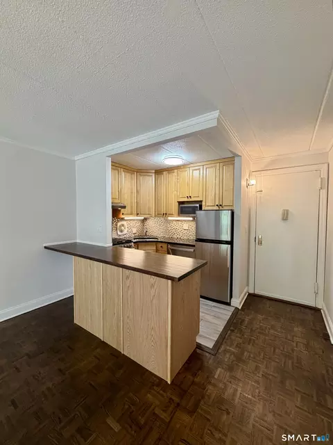 27 Northill St #3M, Stamford, CT 06907