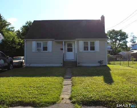 17 Fulton St, New Britain, CT 06051