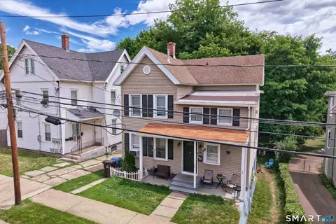 32 Greenwood St, New Britain, CT 06051