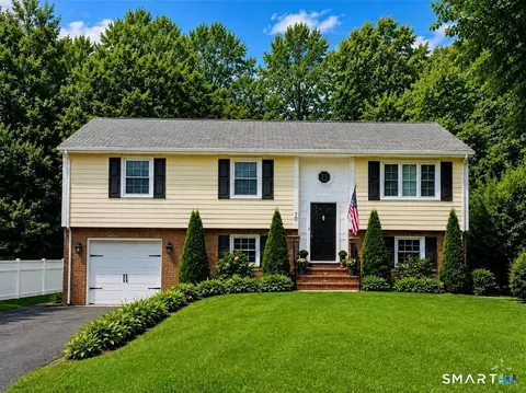 70 Dannell Dr, Stamford, CT 06905