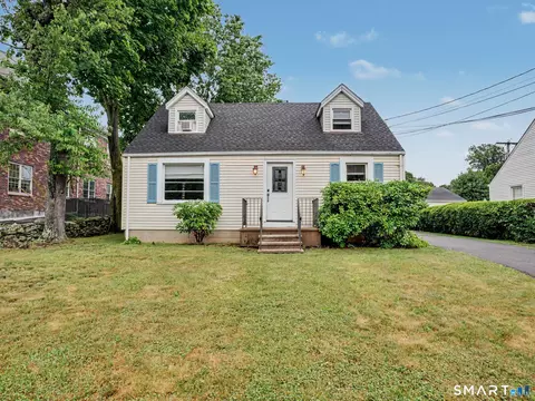 439 Stillson Rd, Fairfield, CT 06824