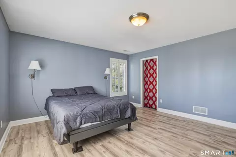 Bedroom - 20 Ridgewood Ct, North Haven, CT 06473 photo 3 of 6