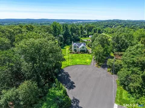 View/Area - 20 Ridgewood Ct, North Haven, CT 06473 photo 1 of 1