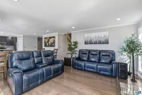 Living - 20 Ridgewood Ct, North Haven, CT 06473 photo 1 of 1