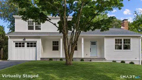 41 Pepperbush Ln, Fairfield, CT 06824