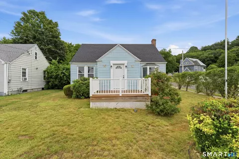 115 Saltonstall Pkwy, East Haven, CT 06512