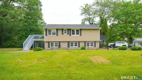 16 Miami St, East Haven, CT 06513