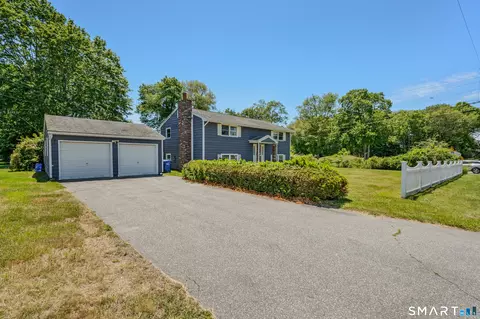 26 Lamphere Rd, Waterford, CT 06385