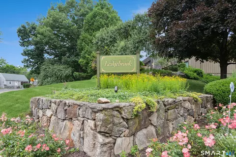 106 Gillies Ln #106, Norwalk, CT 06854