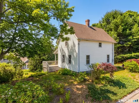 61 Prospect Hill Rd, Groton, CT 06340