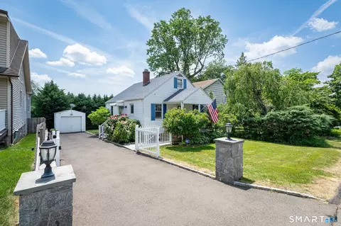 78 Saint Charles Ave, Stamford, CT 06907