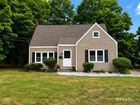 18 Norton Rd, Broad Brook, CT 06016
