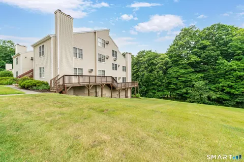 177 Beard Dr #177, New Milford, CT 06776