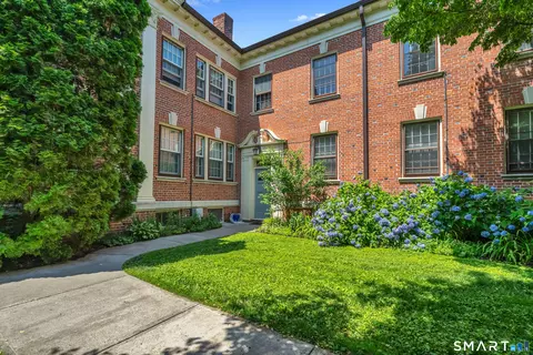 496 Whitney Ave #7C, New Haven, CT 06511