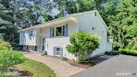 36 Manton St, Shelton, CT 06484