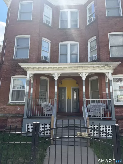 45 Benton St, Hartford, CT 06114