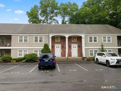 10 Scuppo Rd #A10, Danbury, CT 06811