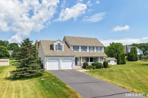 9 Old Country Ln, Ellington, CT 06029