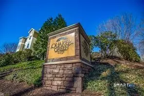 30 Schoolhouse Dr #206, West Hartford, CT 06110