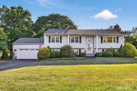 396 Village St, Northford, CT 06472