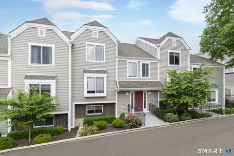 71 Aiken St #O8, Norwalk, CT 06851
