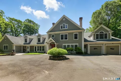 91 Dogwood Ln, Stamford, CT 06903