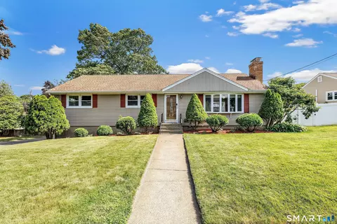 175 Post Oak Rd, Stratford, CT 06614