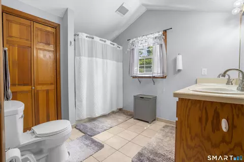 Bath - 93 Marconi Ave, Bristol, CT 06010 photo 1 of 2