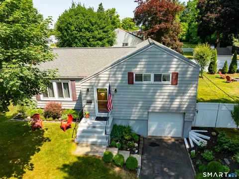 150 Fisk Dr, Newington, CT 06111