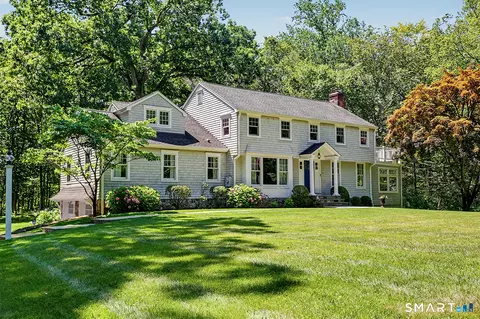 178 Pocconock Trl, New Canaan, CT 06840