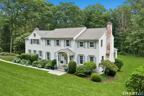 559 Cheese Spring Rd, New Canaan, CT 06840