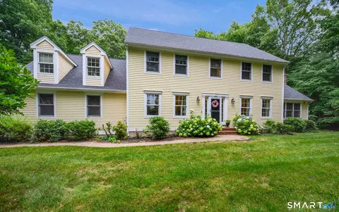 120 Strickland St, Glastonbury, CT 06033