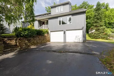15 Spice Hill Dr, East Hampton, CT 06424