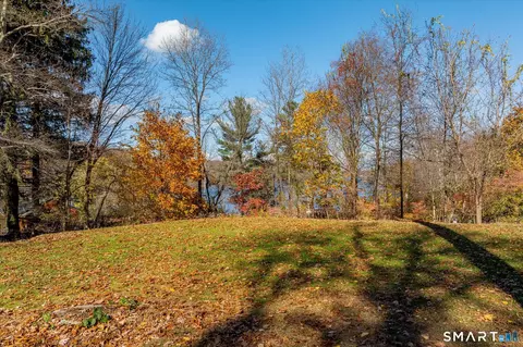 182 Baxter Rd, Woodstock, CT 06281