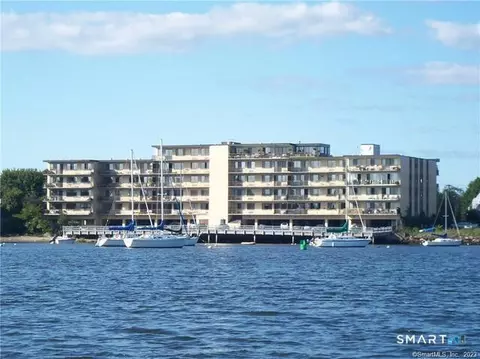 155 Brewster St #2F, Bridgeport, CT 06605