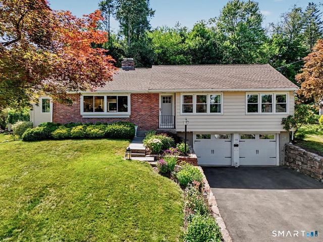 18 Cherryfield Dr, West Hartford, CT 06107
